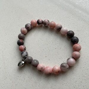 FREE if bundle from 25$. Birthday gift (bracelet + keychain)